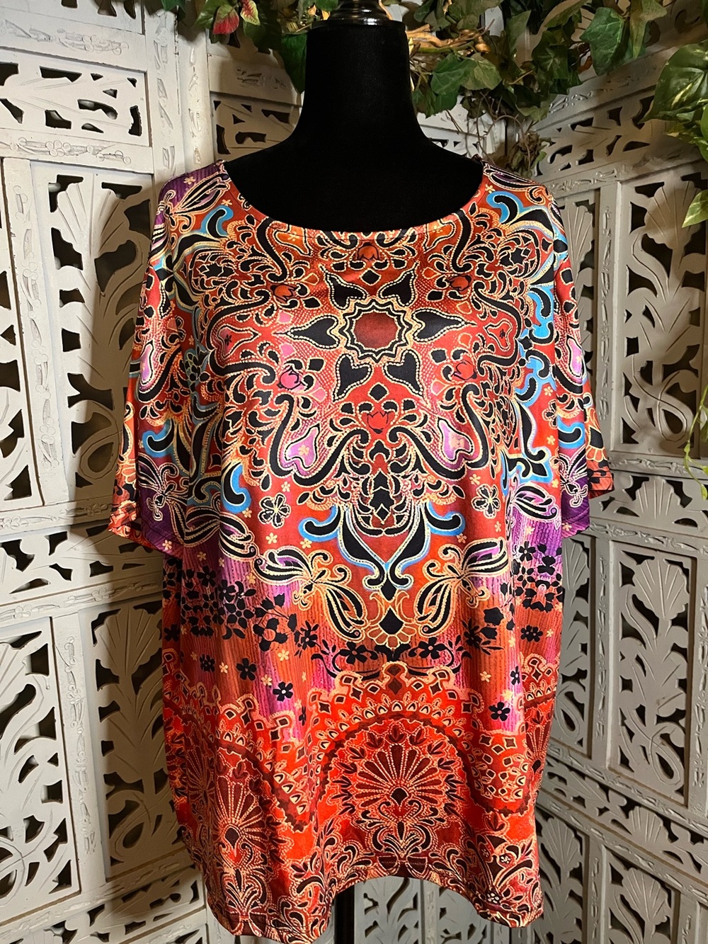 BOHO CHIC VIBRANT ORANGE & MULTICOLOR PATTERNS SHORT SLEEVE PLUS SIZE TOP